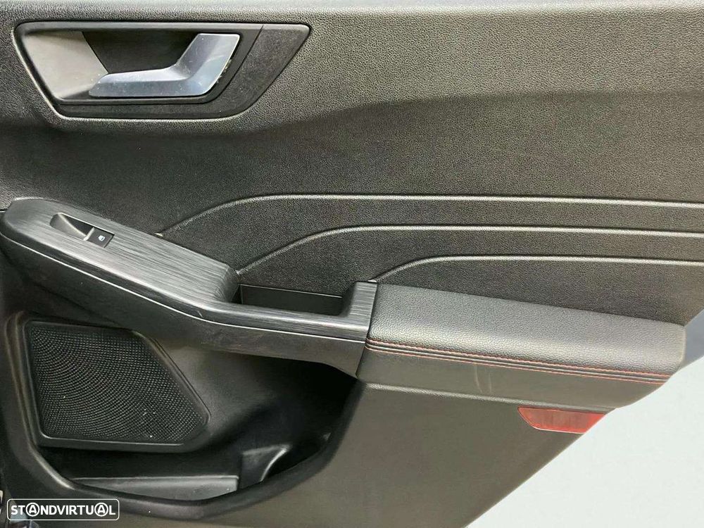 Ford Kuga 1.5 TDCi EcoBlue ST-Line - 24