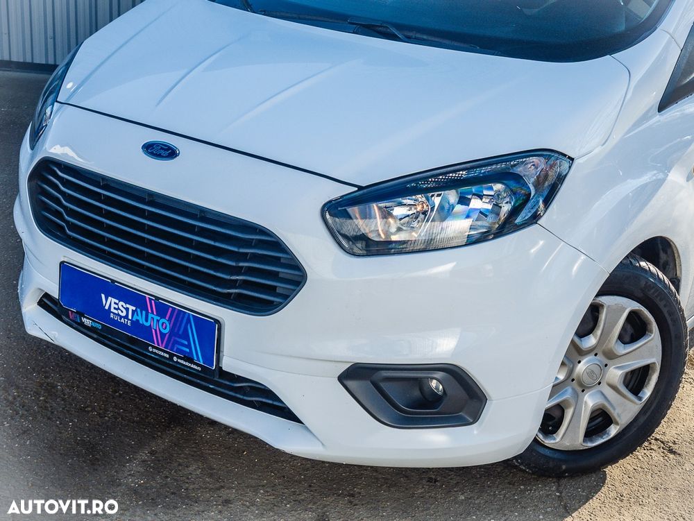 Ford Tourneo Courier 1.5 TDCi Trend - 32