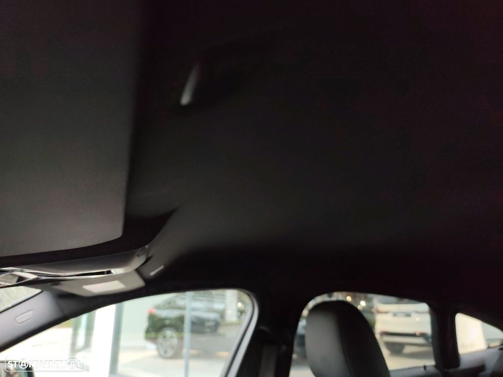 BMW iX2 eDrive20 Pack Desportivo M - 16