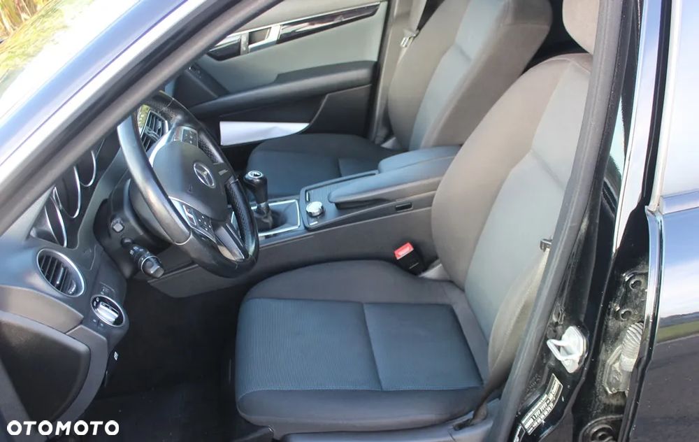 Mercedes-Benz Klasa C 200 CDI DPF BlueEFFICIENCY - 4