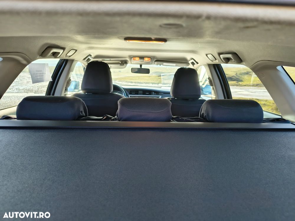 Toyota Auris 1.4 D-4D Comfort - 26