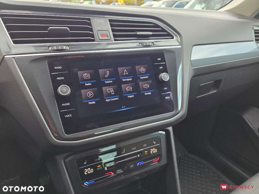Volkswagen Tiguan - 23