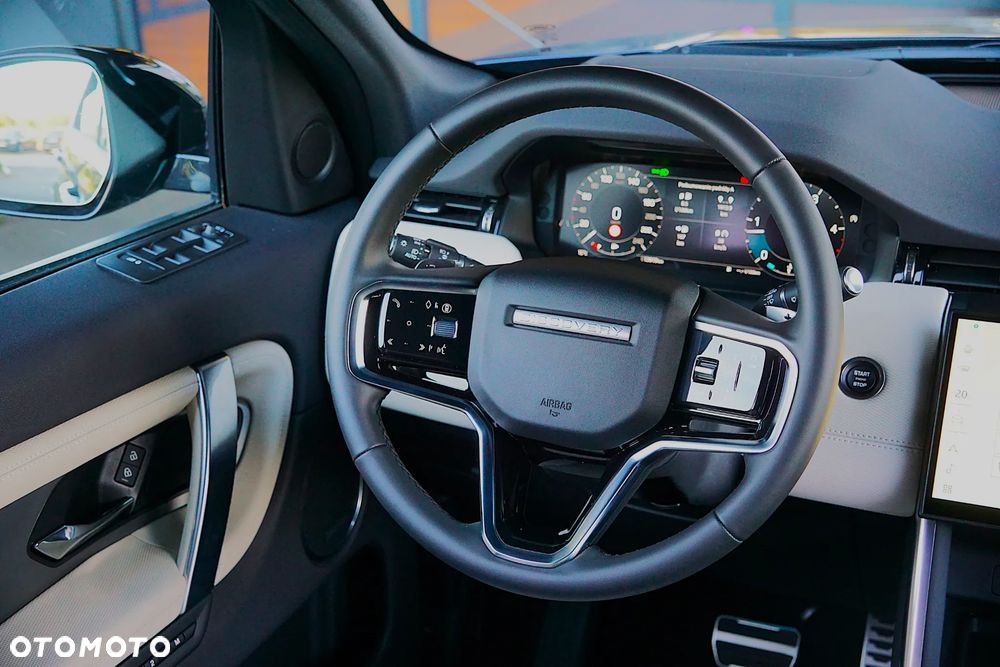 Land Rover Discovery Sport - 31