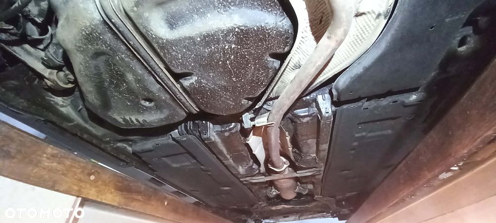 Toyota Avensis 1.8 Premium - 7