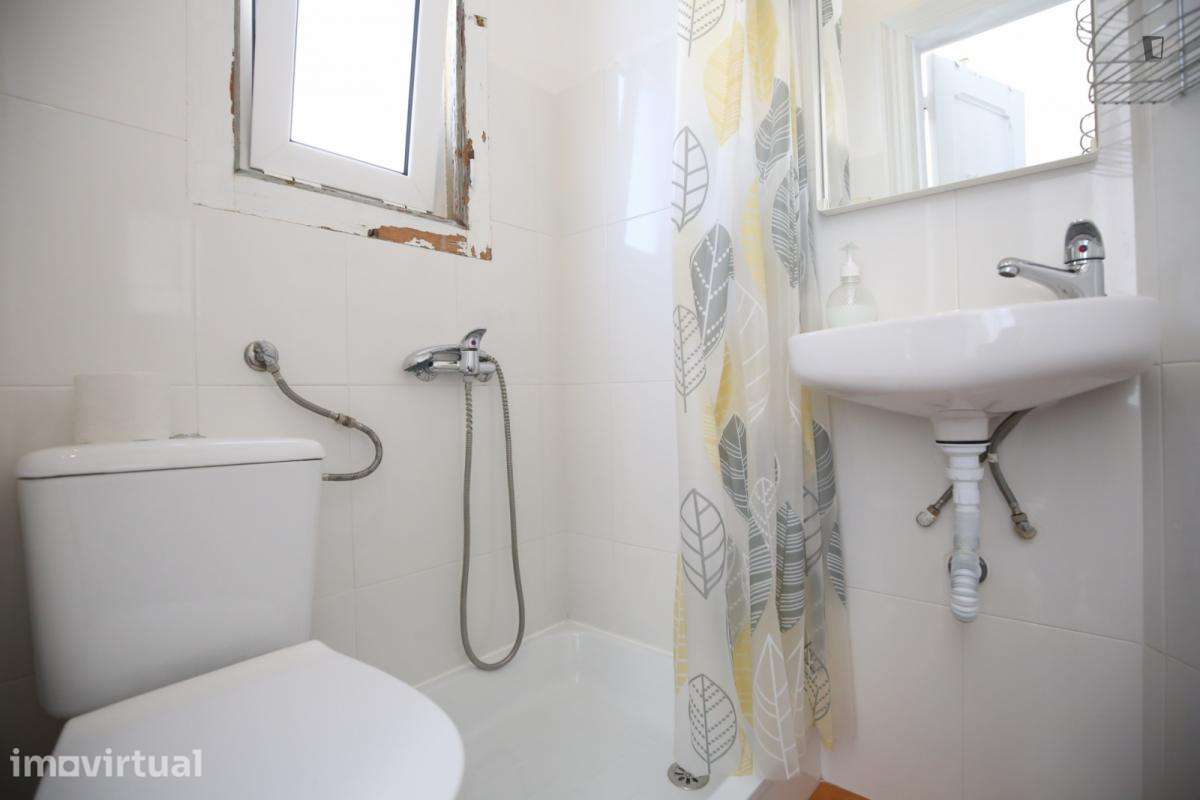 Quarto - localizado em Arroios Lisbon - Grande imagem: 4/51