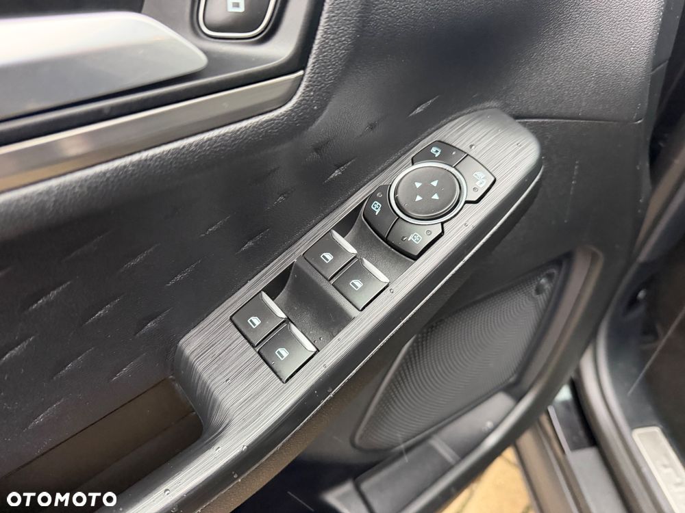 Ford Kuga 2.0 EcoBlue Hybrid TITANIUM - 24