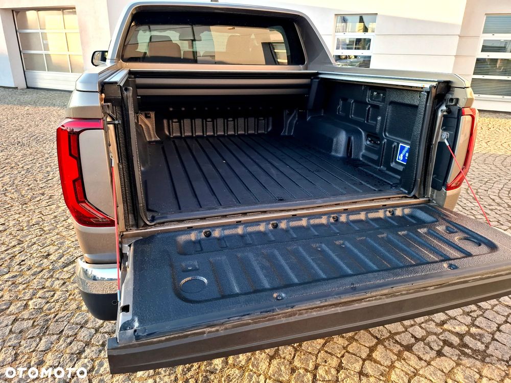 Volkswagen Amarok - 12