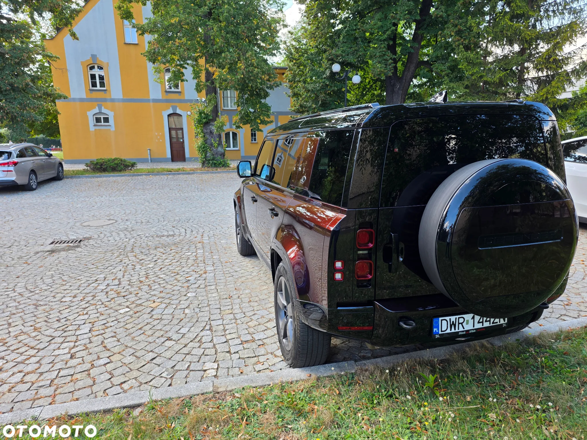 Land Rover Defender - 6