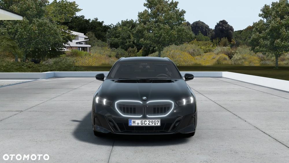 BMW Seria 5 540d xDrive mHEV M Sport - 2