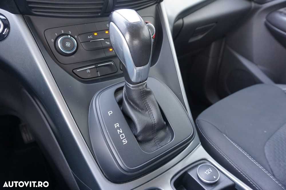 Ford Kuga - 11