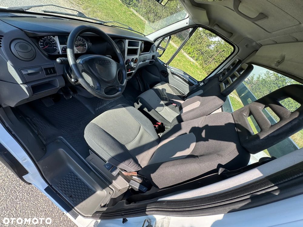 Iveco 35C15 * 3.0 / 150KM * Skrzyniowe * Rozstaw osi: 3.75 * Rama do zabudowy * - 26