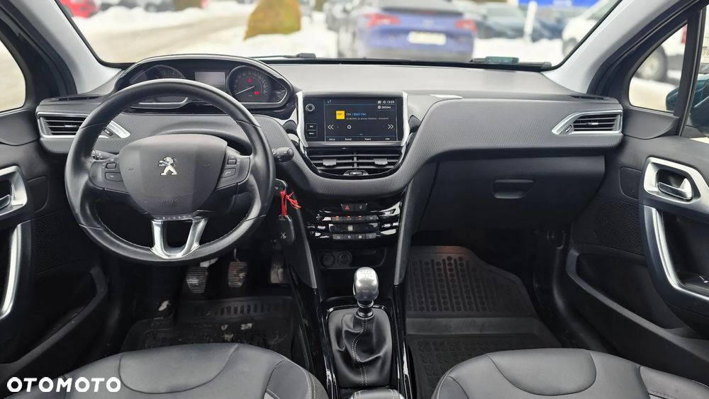 Peugeot 2008 1.2 PureTech Allure S&S - 10