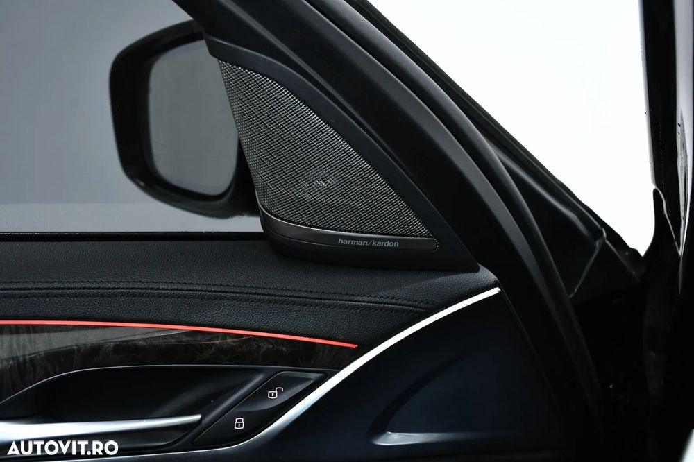 BMW Seria 5 530d xDrive AT - 9