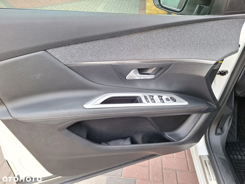 Peugeot 3008 - 19