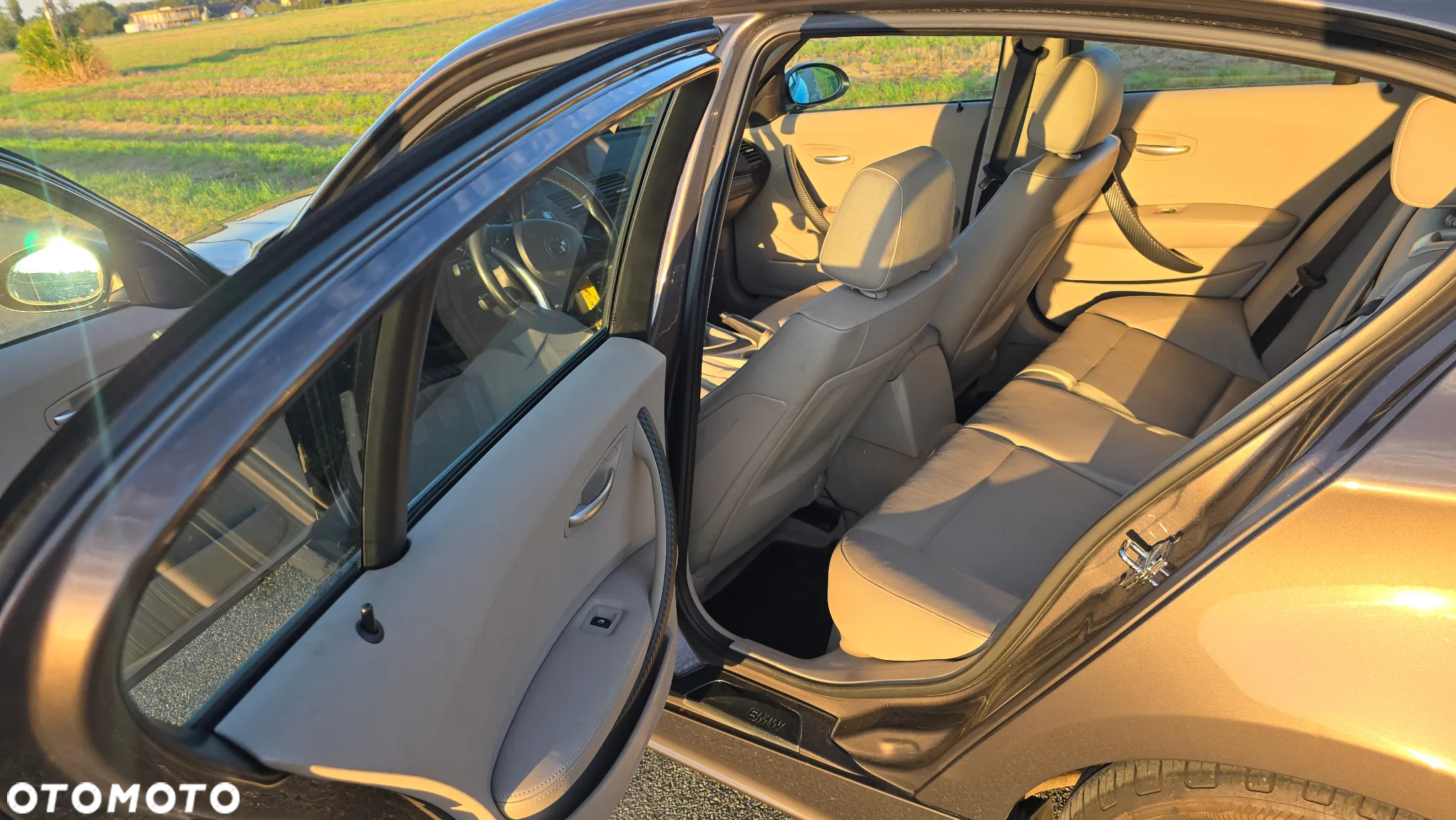 BMW Seria 1 120i - 12