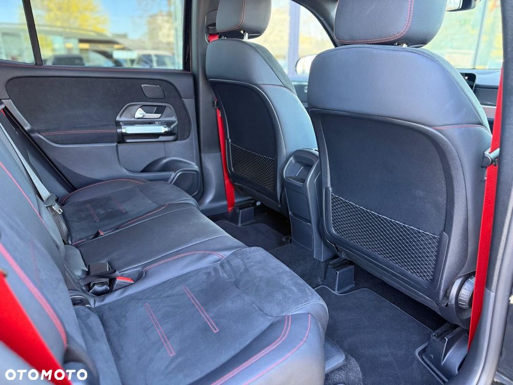 Mercedes-Benz GLB AMG 35 mHEV 4-Matic 8G-DCT - 15