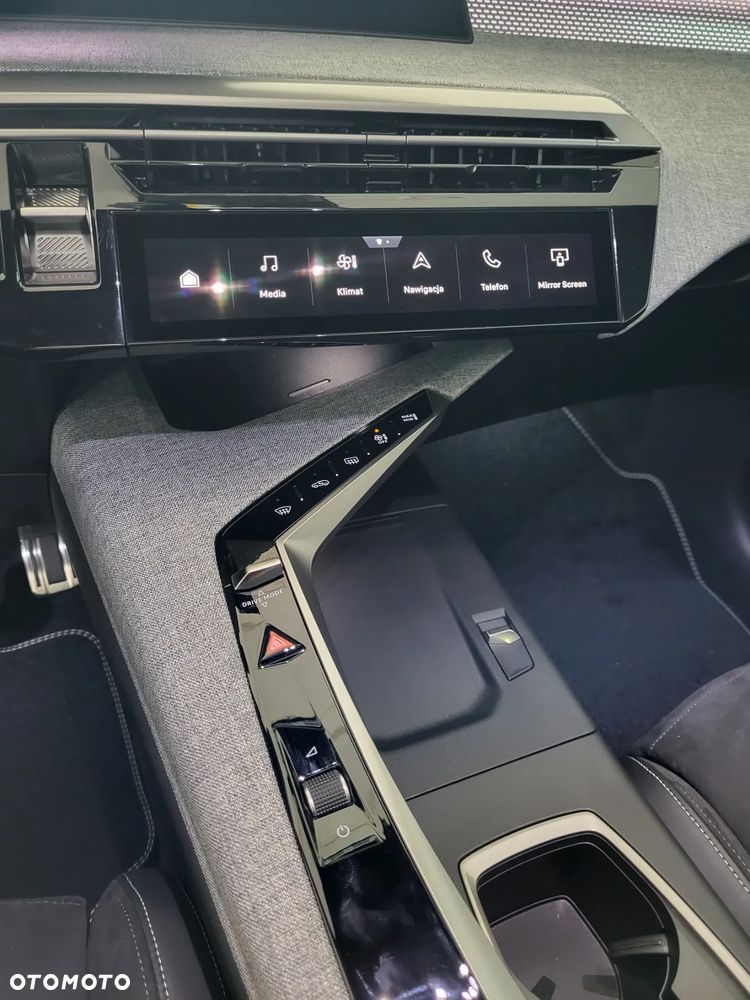 Peugeot 3008 1.6 PHEV 195 GT E-DCS7 - 11