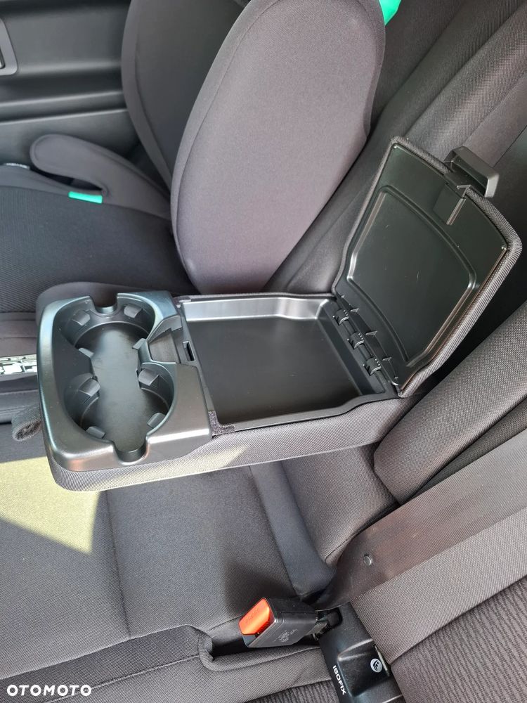 Land Rover Discovery Sport 2.0 TD4 SE - 28