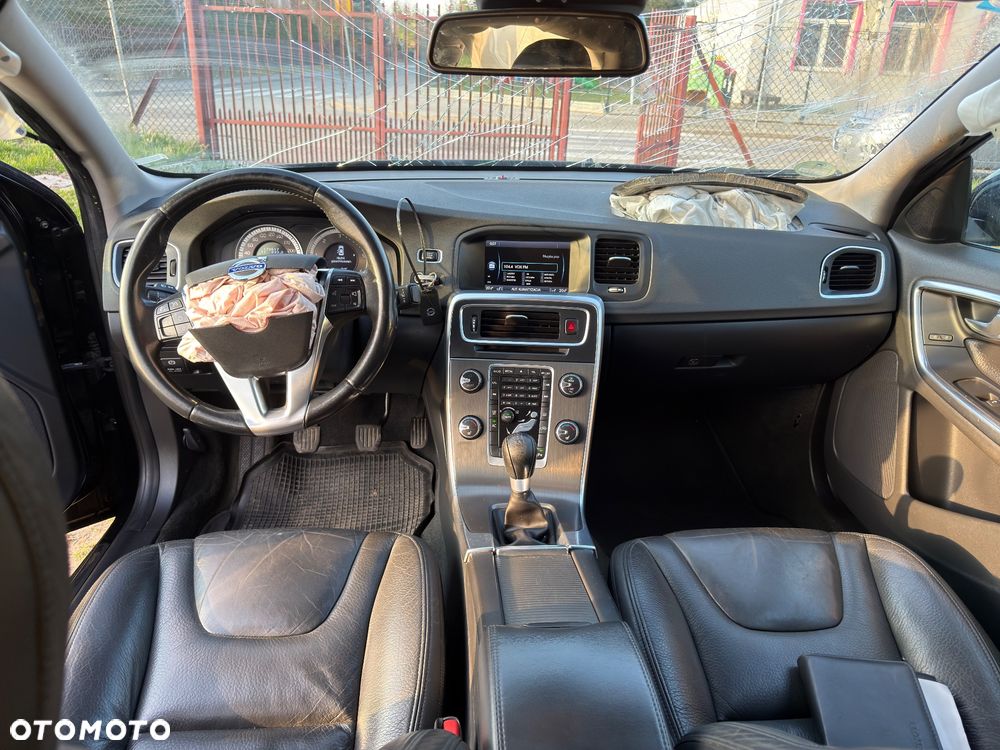 Volvo S60 D5 Summum - 10