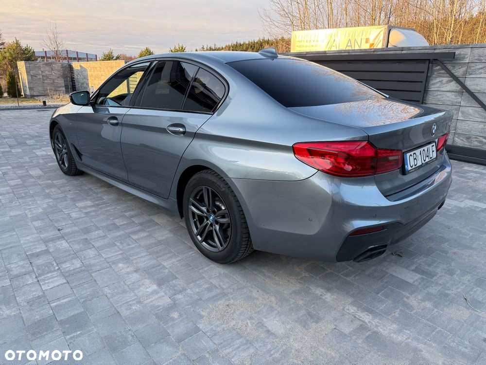 BMW Seria 5 520d M Sport - 5