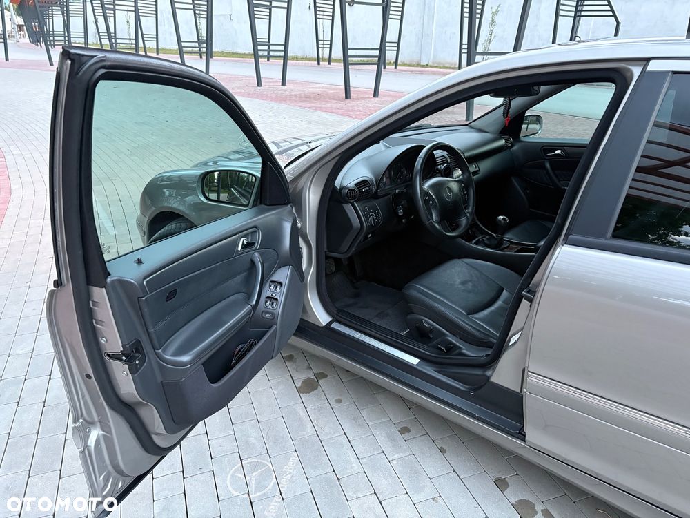 Mercedes-Benz Klasa C 200 CDI Avantgarde - 16