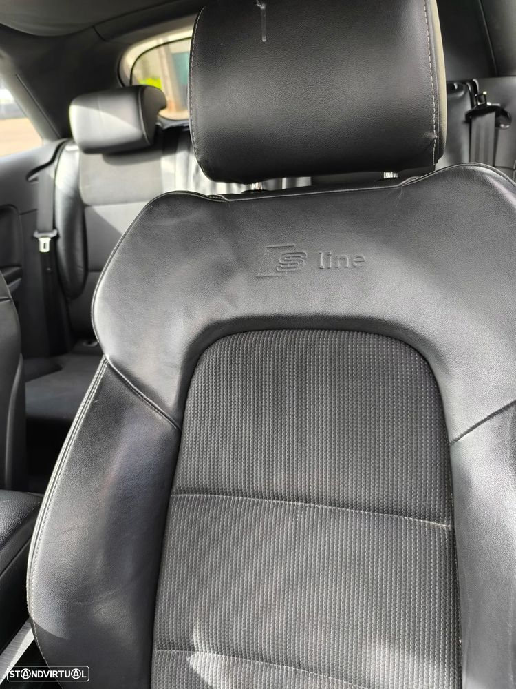 Audi A3 1.6 TDI DPF S line Sport Pack - 7