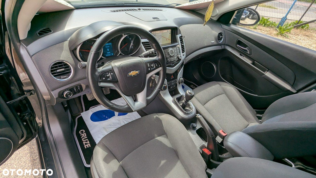 Chevrolet Cruze - 14