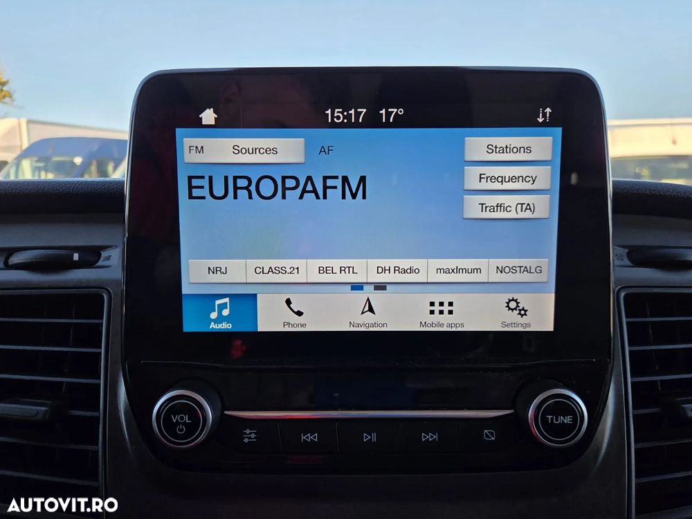 Ford New Transit Custom Black Edition L2H1 - 28