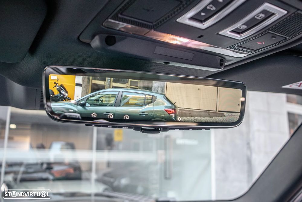 Land Rover Defender - 29