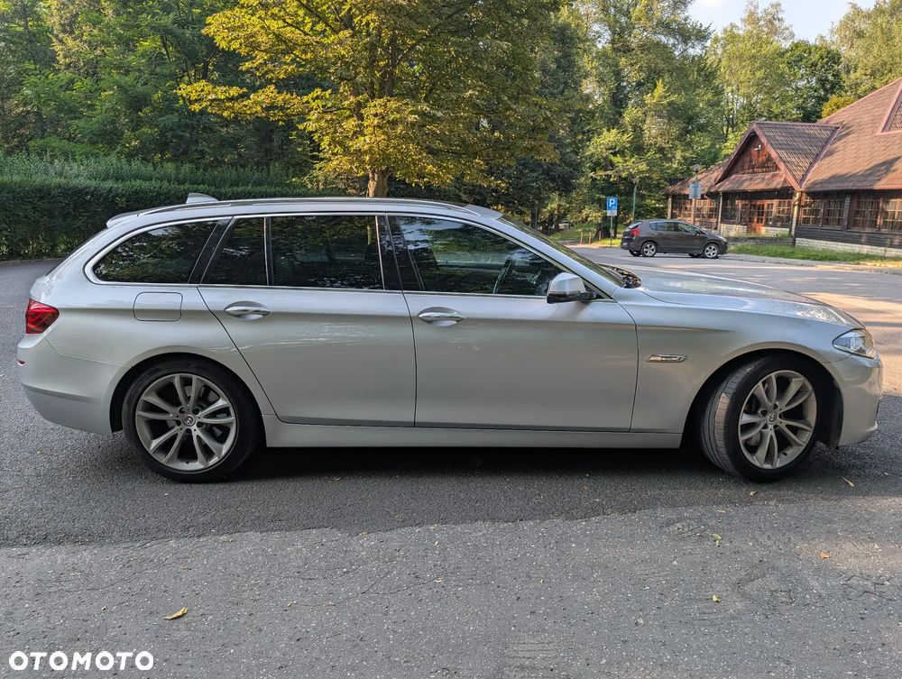 BMW Seria 5 528i xDrive Luxury Line - 15