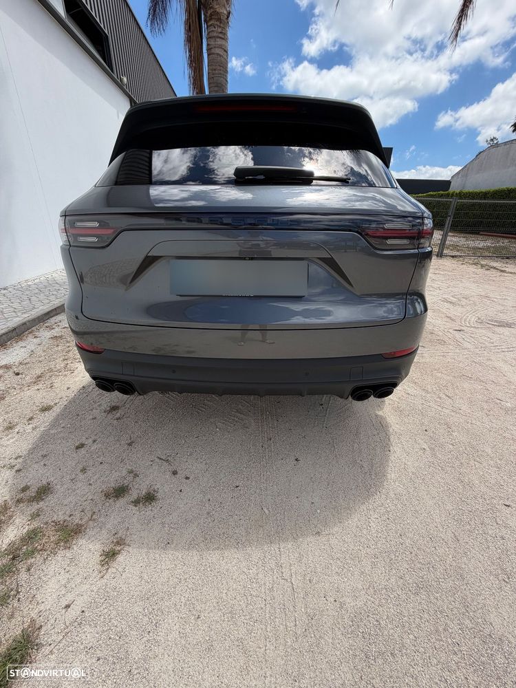 Porsche Cayenne Platinum Edition - 15