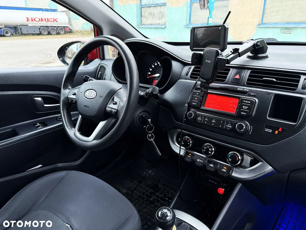 Kia Rio 1.2 M - 24