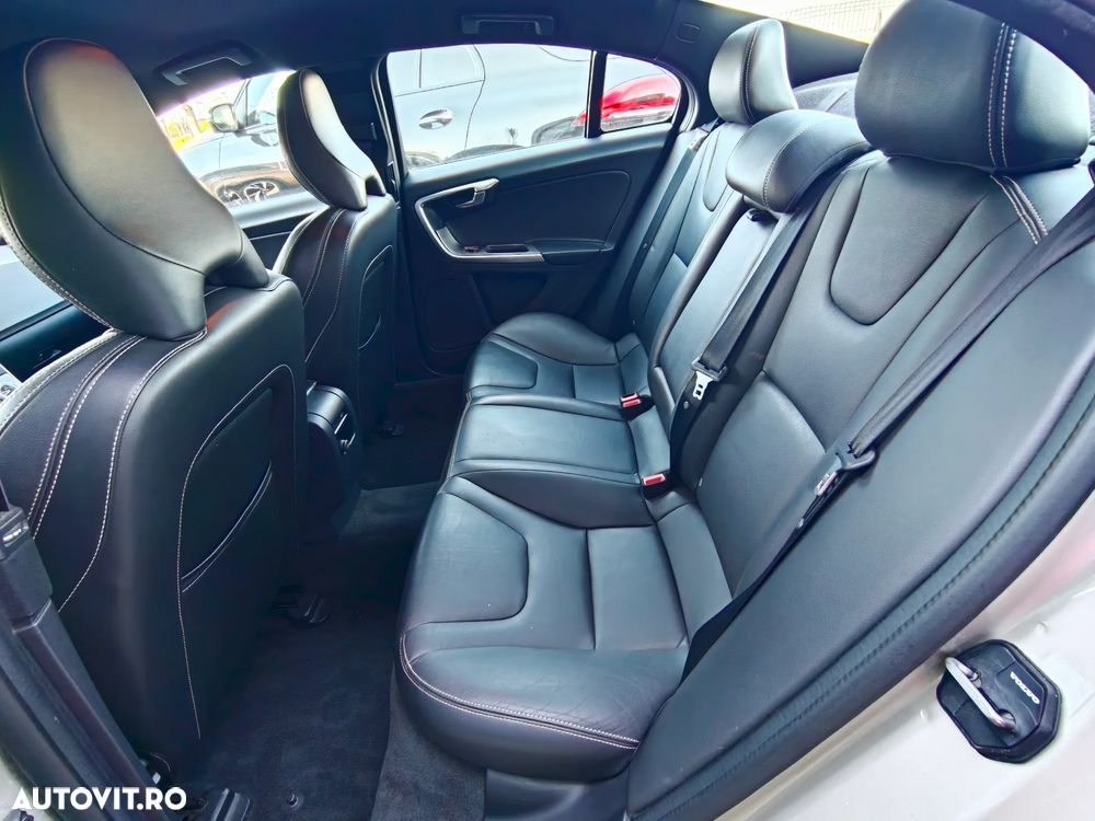 Volvo S60 D3 Geartronic Summum - 18