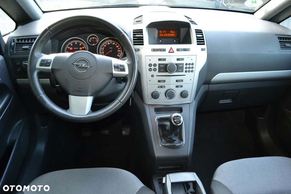 Opel Zafira - 24