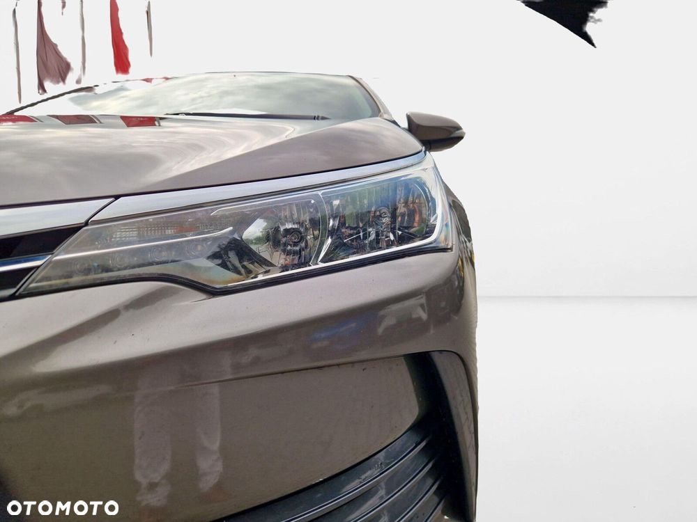 Toyota Corolla - 10