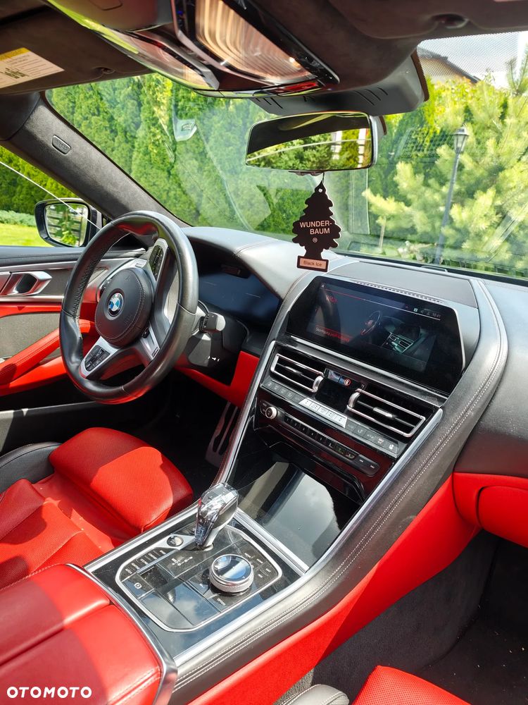 BMW Seria 8 - 7