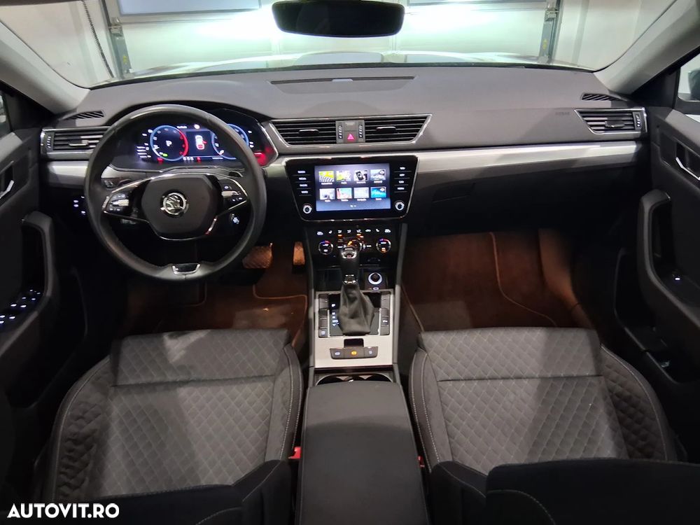 Skoda Superb 2.0 TDI DSG Ambition - 35