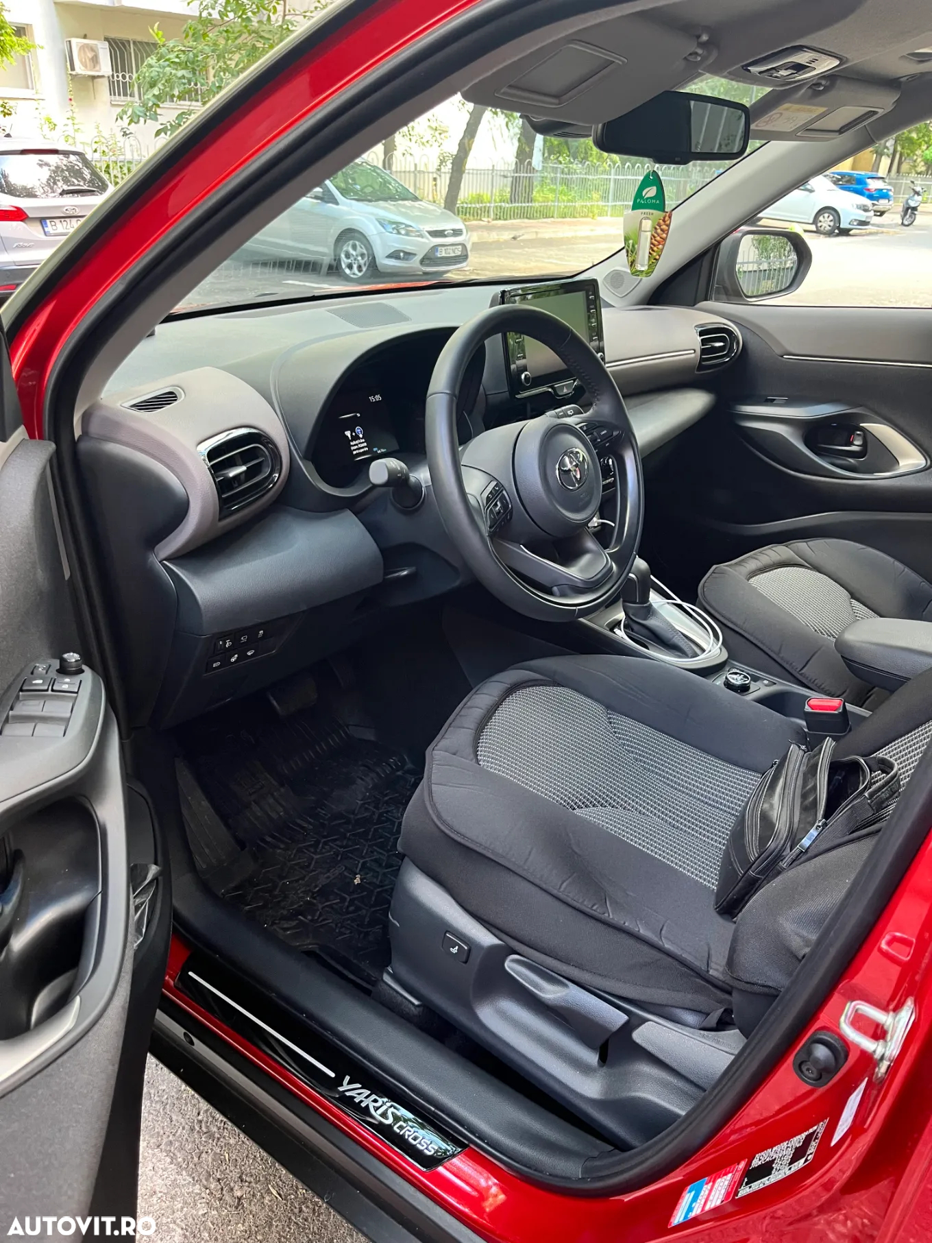 Toyota Yaris Cross 1.5 VVT-i HSD 4x4 Exclusive Elegant - 3