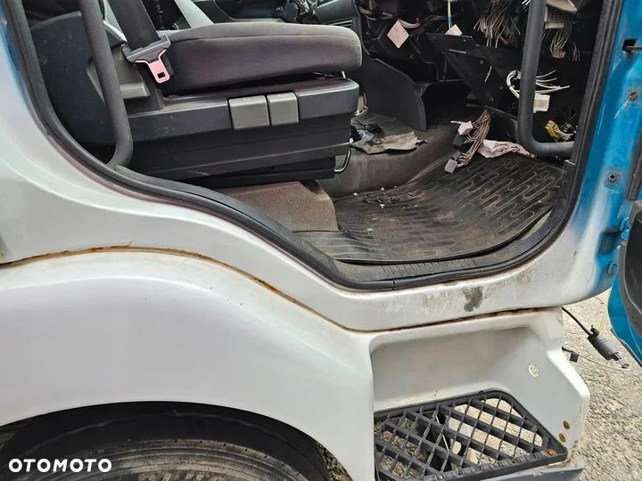 KABINA DZIENNA KRÓTKA RENAULT MIDLUM DCI 2006 rok - 12