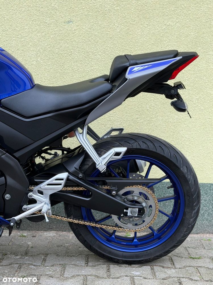 Yamaha YZF - 23