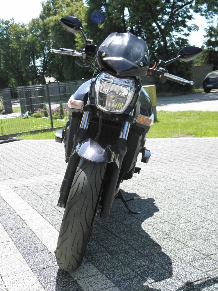 Suzuki GSR - 3