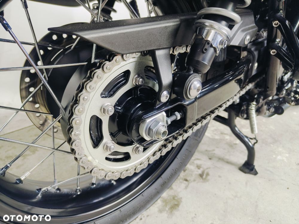 Triumph Scrambler - 11
