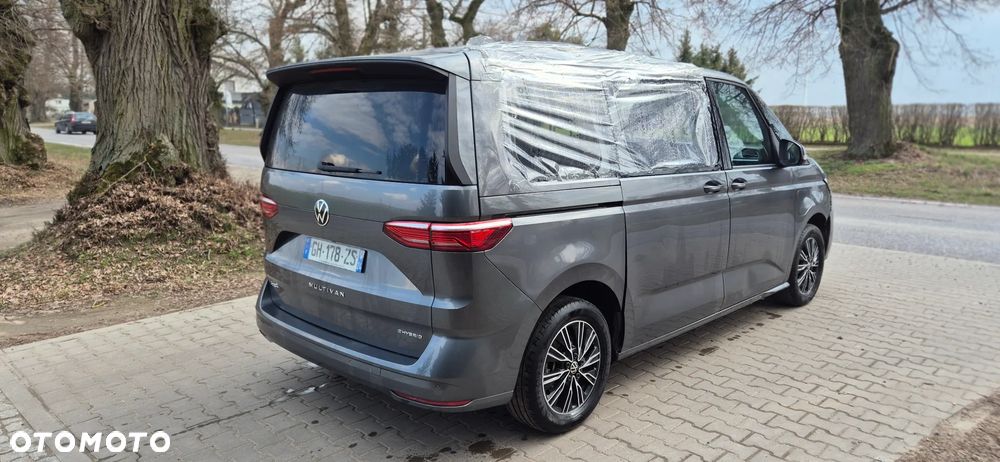 Volkswagen Multivan - 16