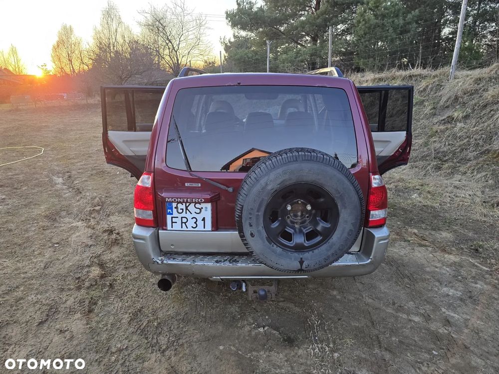 Mitsubishi Montero 3.8 Limited - 12