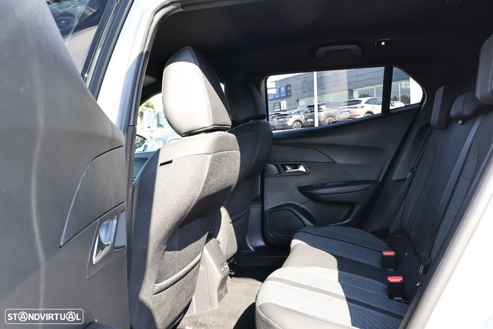 Peugeot 2008 1.2 Hybrid Allure e-DCS6 - 17