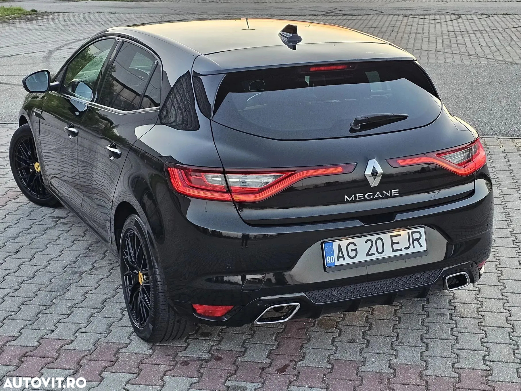 Renault Megane ENERGY dCi 130 BOSE EDITION - 3