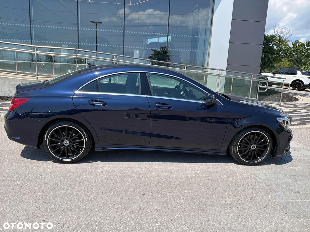 Mercedes-Benz CLA 250 4-Matic AMG Line - 3