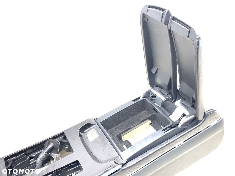 TUNEL ŚRODKOWY AUDI A8 D5 (4N2, 4N8) 2017 - 2022 50 TDI Mild Hybrid quattro 210 kW [286 KM] Hybryda - 3