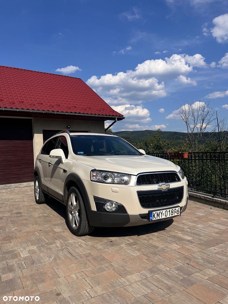 Chevrolet Captiva 2.2 D LTZ - 4