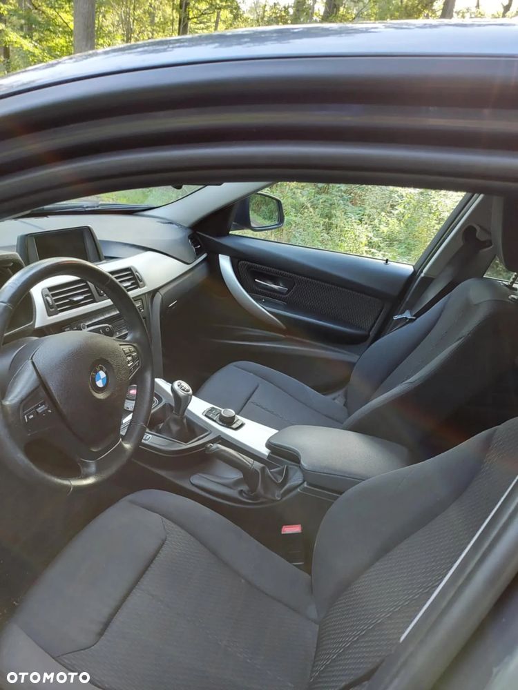 BMW Seria 3 316d - 8